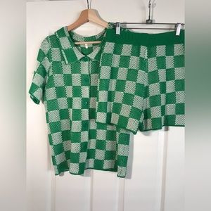 Checkered crochet set